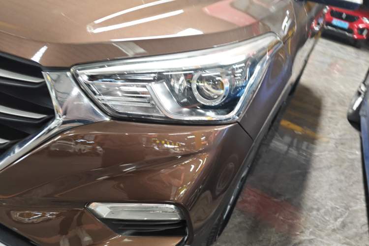 Used Hyundai ix25 2017 1.6L Automatic Smart Version Left Front Headlight