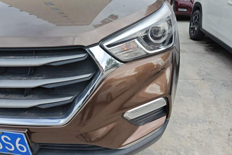 Used Hyundai ix25 2017 1.6L Automatic Smart Version Left Front Headlight