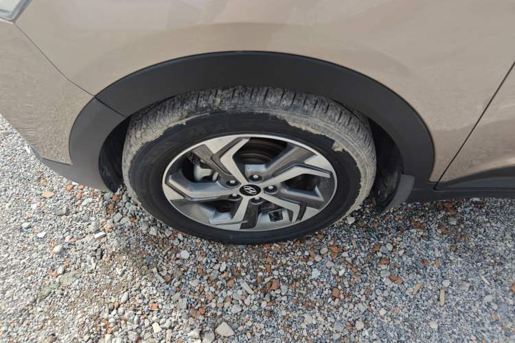 Used Hyundai ix25 2017 1.6L Automatic Smart Version Left Front Wheel Hub