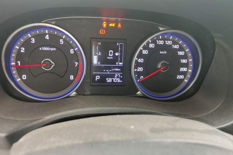 Used Hyundai ix25 2017 1.6L Automatic Smart Version Odometer Close Up