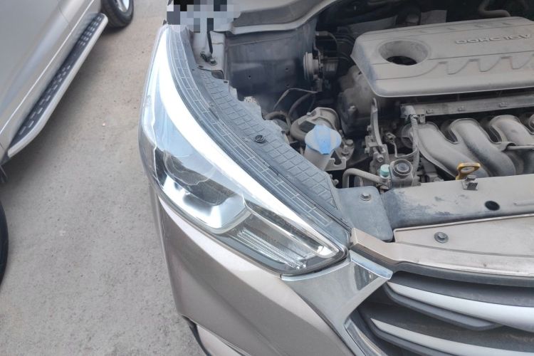 Used Hyundai ix25 2017 1.6L Automatic Smart Version Right Front Headlight