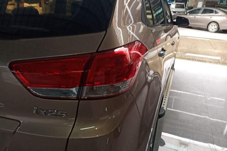 Used Hyundai ix25 2017 1.6L Automatic Smart Version Right Rear Taillight