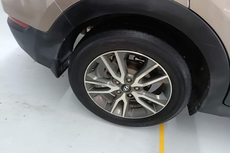 Used Hyundai ix25 2017 1.4T Automatic Smart Version Right Rear Wheel Hub