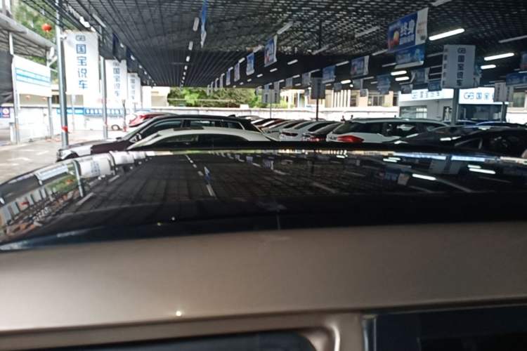 Used Hyundai ix25 2017 1.6L Automatic Smart Version Roof