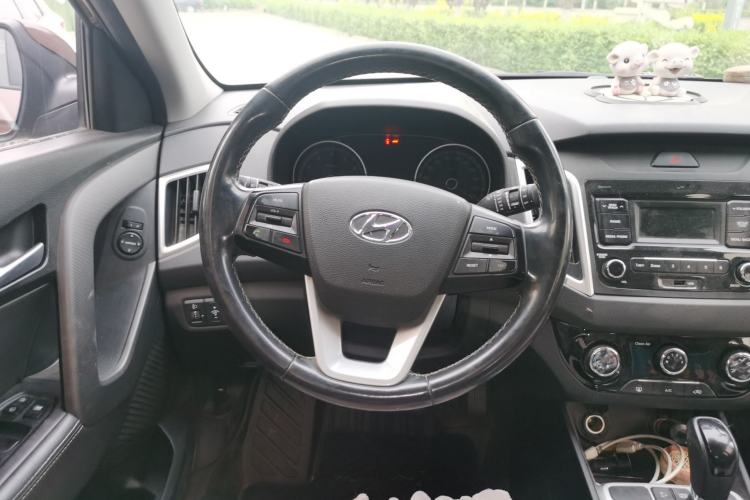 Used Hyundai ix25 2017 1.6L Automatic Smart Version Steering Wheel