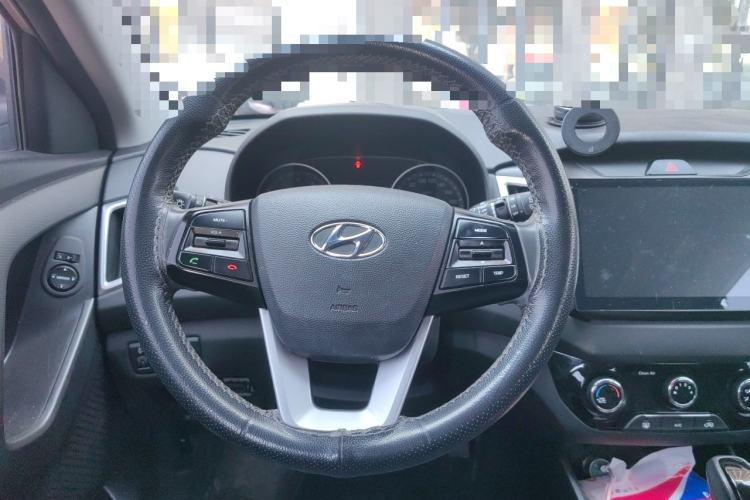 Used Hyundai ix25 2017 1.6L Automatic Smart Version Steering Wheel