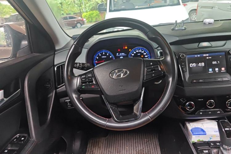 Used Hyundai ix25 2017 1.4T Automatic Smart Version Steering Wheel