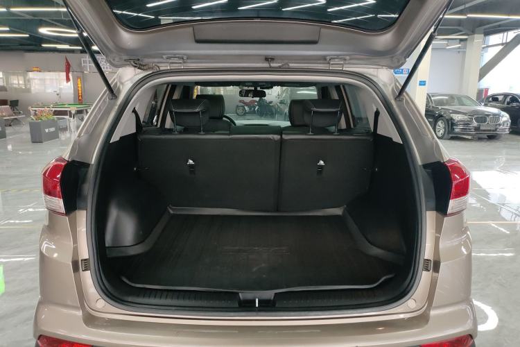 Used Hyundai ix25 2017 1.6L Automatic Smart Version Trunk