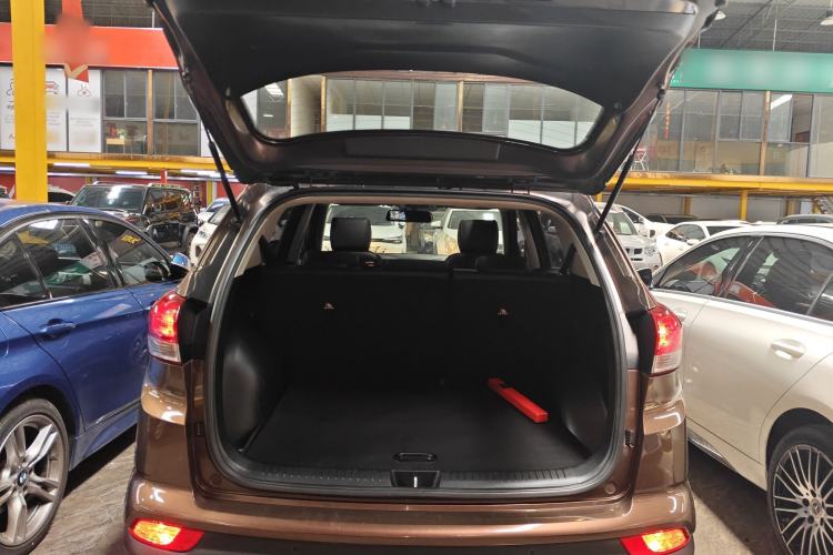 Used Hyundai ix25 2017 1.6L Automatic Smart Version Trunk