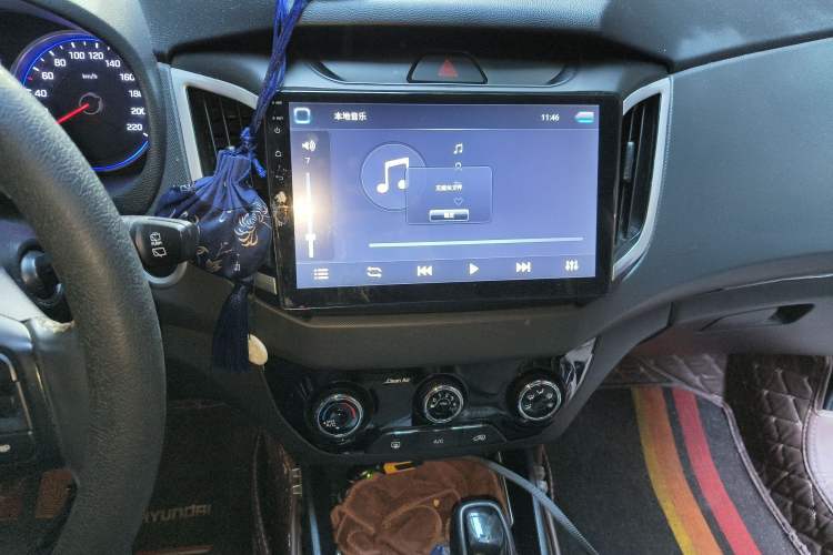Used Hyundai ix25 2017 1.6L Automatic Smart Version Audio And AC Panel