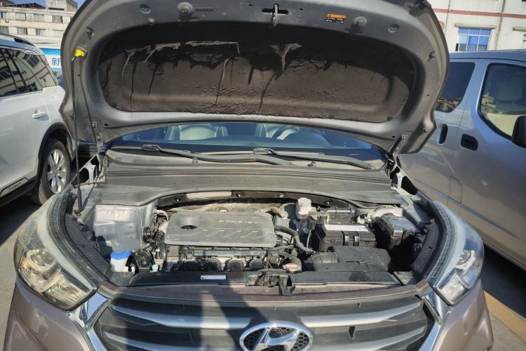 Used Hyundai ix25 2017 1.6L Automatic Smart Version Engine Bay