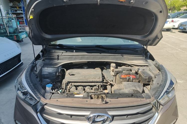 Used Hyundai ix25 2017 1.6L Automatic Smart Version Engine Bay