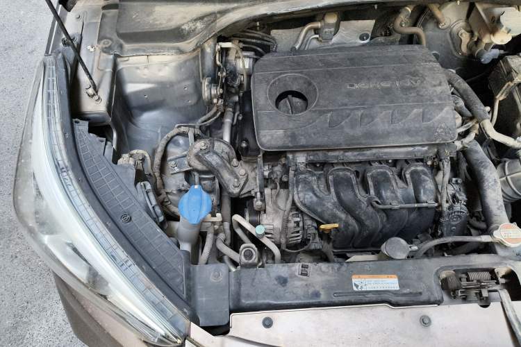 Used Hyundai ix25 2017 1.6L Automatic Smart Version Engine Bay Right