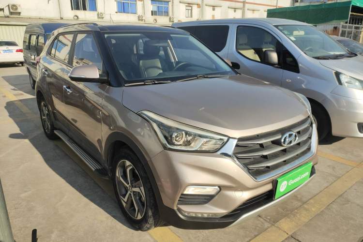Used Hyundai ix25 2017 1.6L Automatic Smart Version Front Right 45 Deg