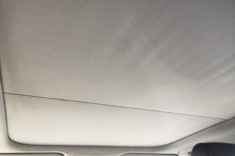 Used Hyundai ix25 2017 1.6L Automatic Smart Version Headliner
