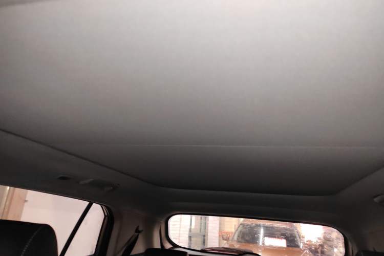 Used Hyundai ix25 2017 1.6L Automatic Smart Version Headliner