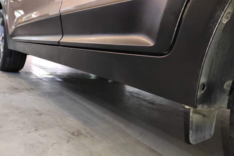 Used Hyundai ix25 2017 1.6L Automatic Smart Version Left Side Sill