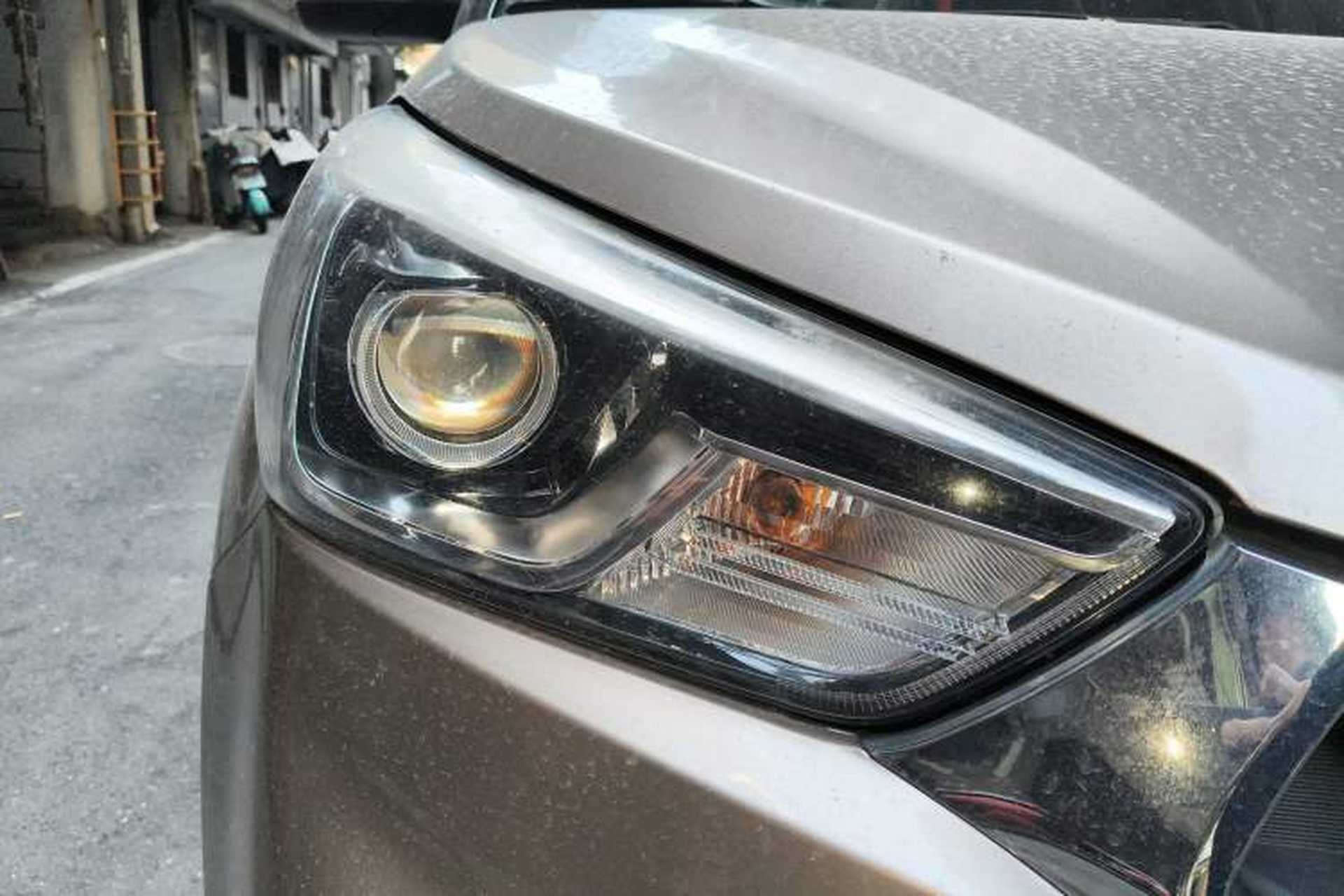 Used Hyundai ix25 2017 1.6L Automatic Smart Version Right Front Headlight