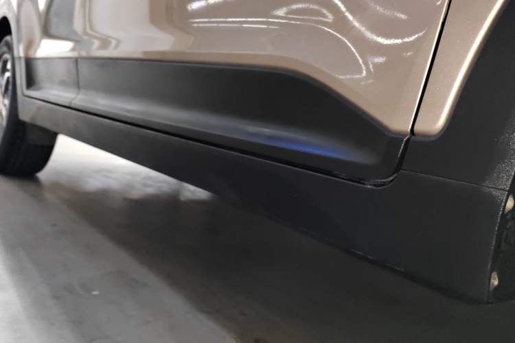 Used Hyundai ix25 2017 1.6L Automatic Smart Version Right Side Sill