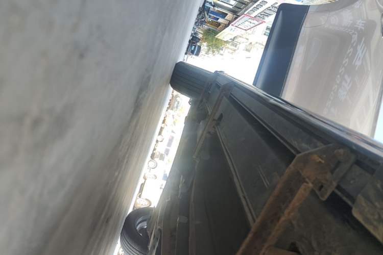 Used Hyundai ix25 2017 1.6L Automatic Smart Version Right Side Sill