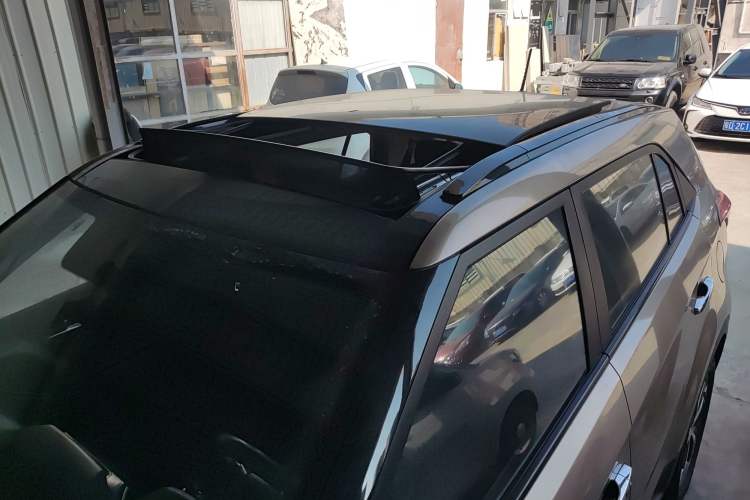 Used Hyundai ix25 2017 1.6L Automatic Smart Version Roof