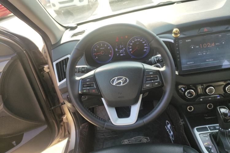 Used Hyundai ix25 2017 1.6L Automatic Smart Version Steering Wheel