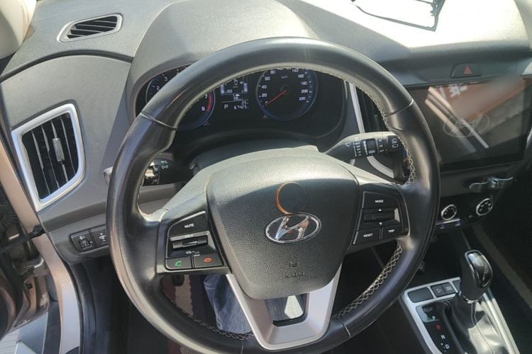 Used Hyundai ix25 2017 1.6L Automatic Smart Version Steering Wheel