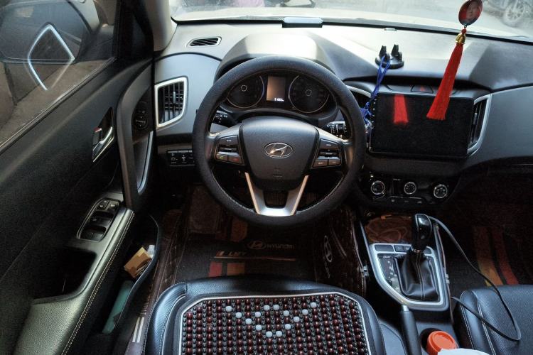 Used Hyundai ix25 2017 1.6L Automatic Smart Version Steering Wheel