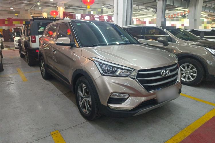 Used Hyundai ix25 2017 1.6L Automatic Smart Version Front Right 45 Deg