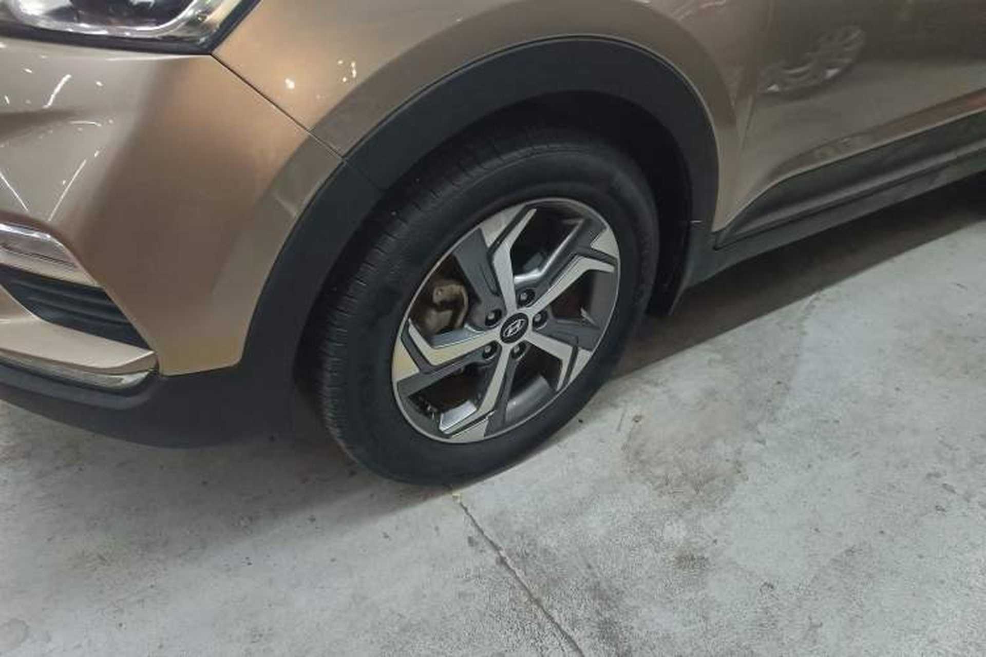 Used Hyundai ix25 2017 1.6L Automatic Smart Version Left Front Wheel Hub