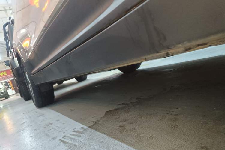 Used Hyundai ix25 2017 1.6L Automatic Smart Version Right Side Sill