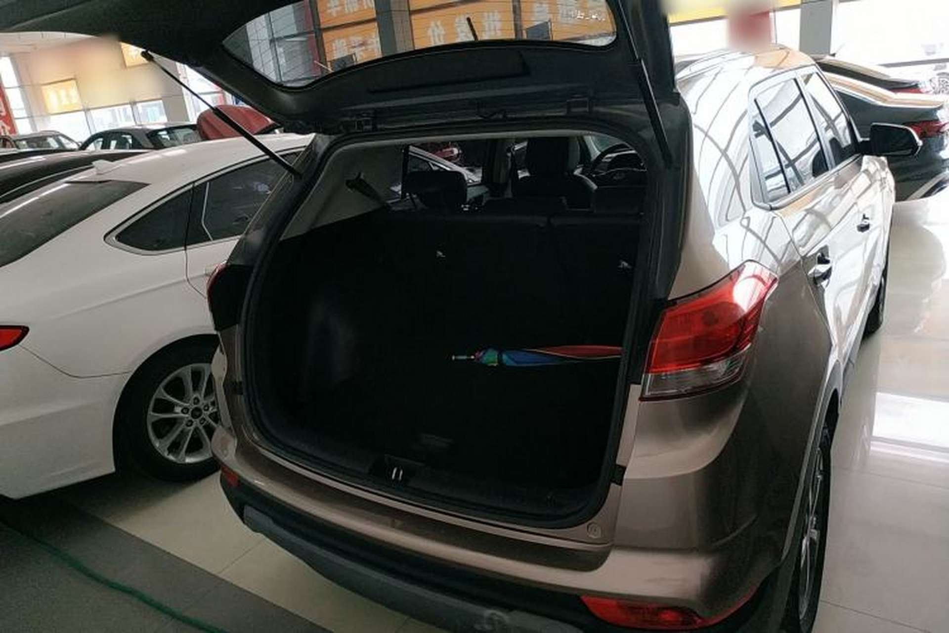 Used Hyundai ix25 2017 1.6L Automatic Smart Version Trunk
