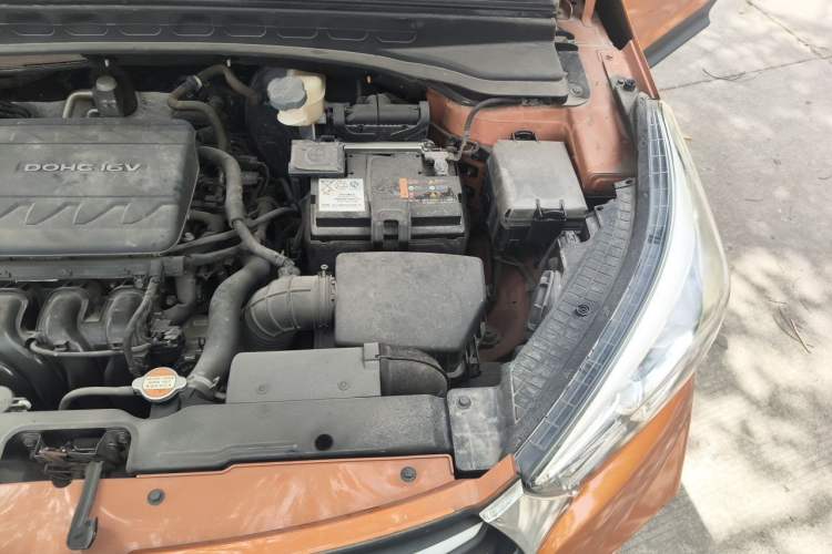 Used Hyundai ix25 2017 1.6L Automatic Smart Version Engine Bay Left