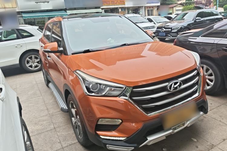 Used Hyundai ix25 2017 1.6L Automatic Smart Version Front Right 45 Deg