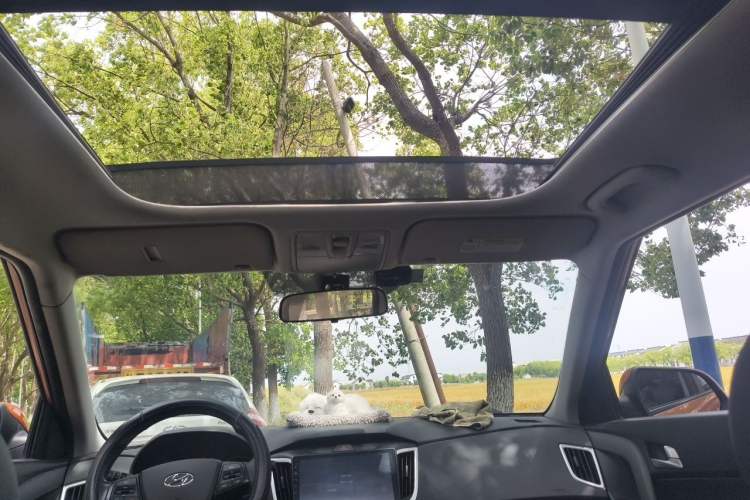 Used Hyundai ix25 2017 1.6L Automatic Smart Version Headliner