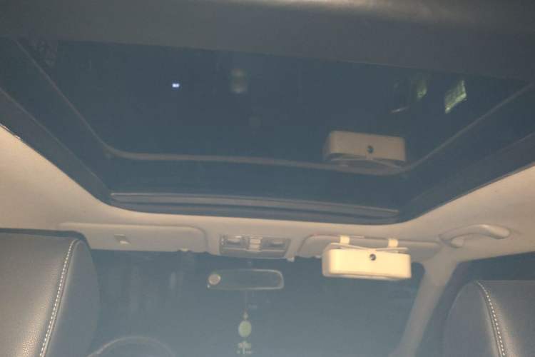 Used Hyundai ix25 2017 1.6L Automatic Smart Version Headliner