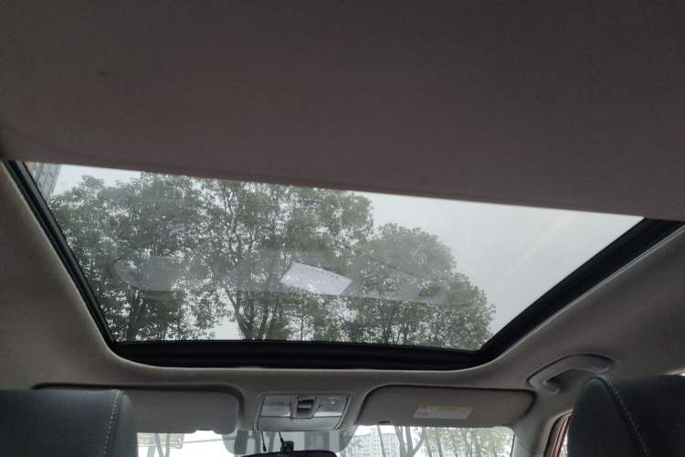 Used Hyundai ix25 2017 1.6L Automatic Smart Version Headliner