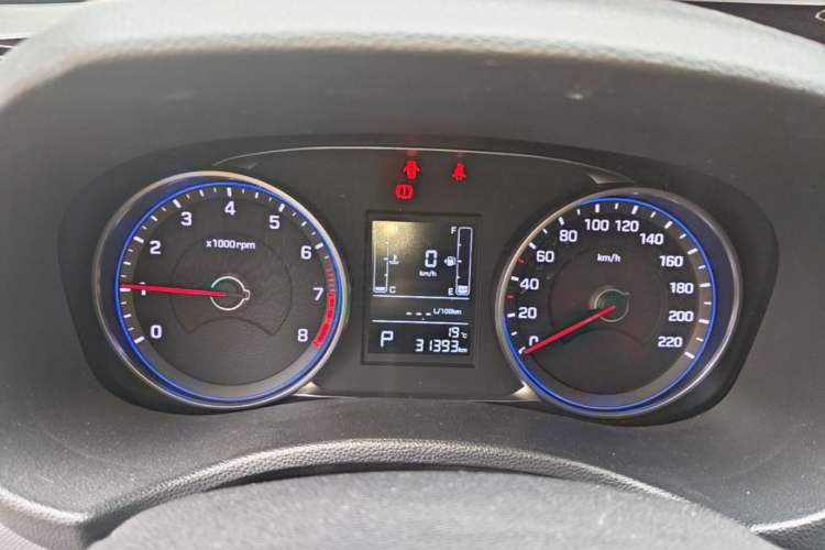 Used Hyundai ix25 2017 1.6L Automatic Smart Version Instrument Cluster