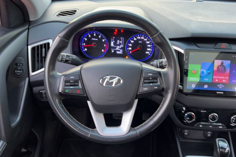 Used Hyundai ix25 2017 1.6L Automatic Smart Version Interior 14