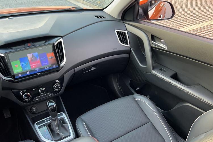 Used Hyundai ix25 2017 1.6L Automatic Smart Version Interior 8