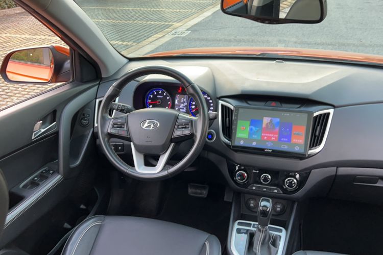 Used Hyundai ix25 2017 1.6L Automatic Smart Version Interior 9