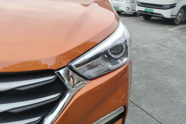 Used Hyundai ix25 2017 1.6L Automatic Smart Version Left Front Headlight
