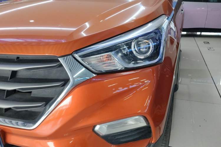 Used Hyundai ix25 2017 1.6L Automatic Smart Version Left Front Headlight