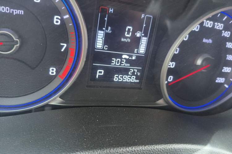 Used Hyundai ix25 2017 1.6L Automatic Smart Version Odometer Close Up