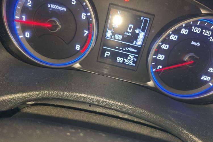 Used Hyundai ix25 2017 1.6L Automatic Smart Version Odometer Close Up