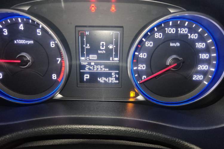 Used Hyundai ix25 2017 1.6L Automatic Smart Version Odometer Close Up