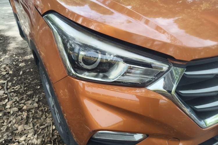 Used Hyundai ix25 2017 1.6L Automatic Smart Version Right Front Headlight