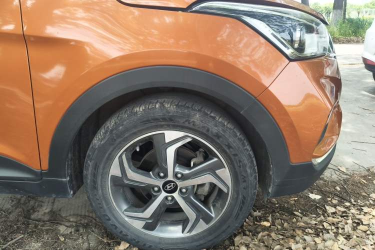 Used Hyundai ix25 2017 1.6L Automatic Smart Version Right Front Wheel Hub