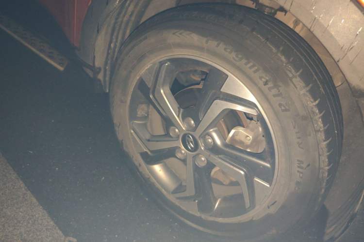 Used Hyundai ix25 2017 1.6L Automatic Smart Version Right Front Wheel Hub
