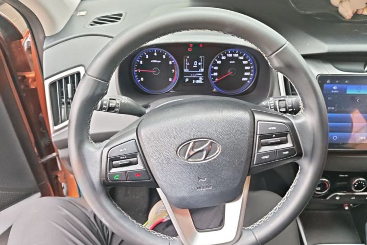 Used Hyundai ix25 2017 1.6L Automatic Smart Version Steering Wheel